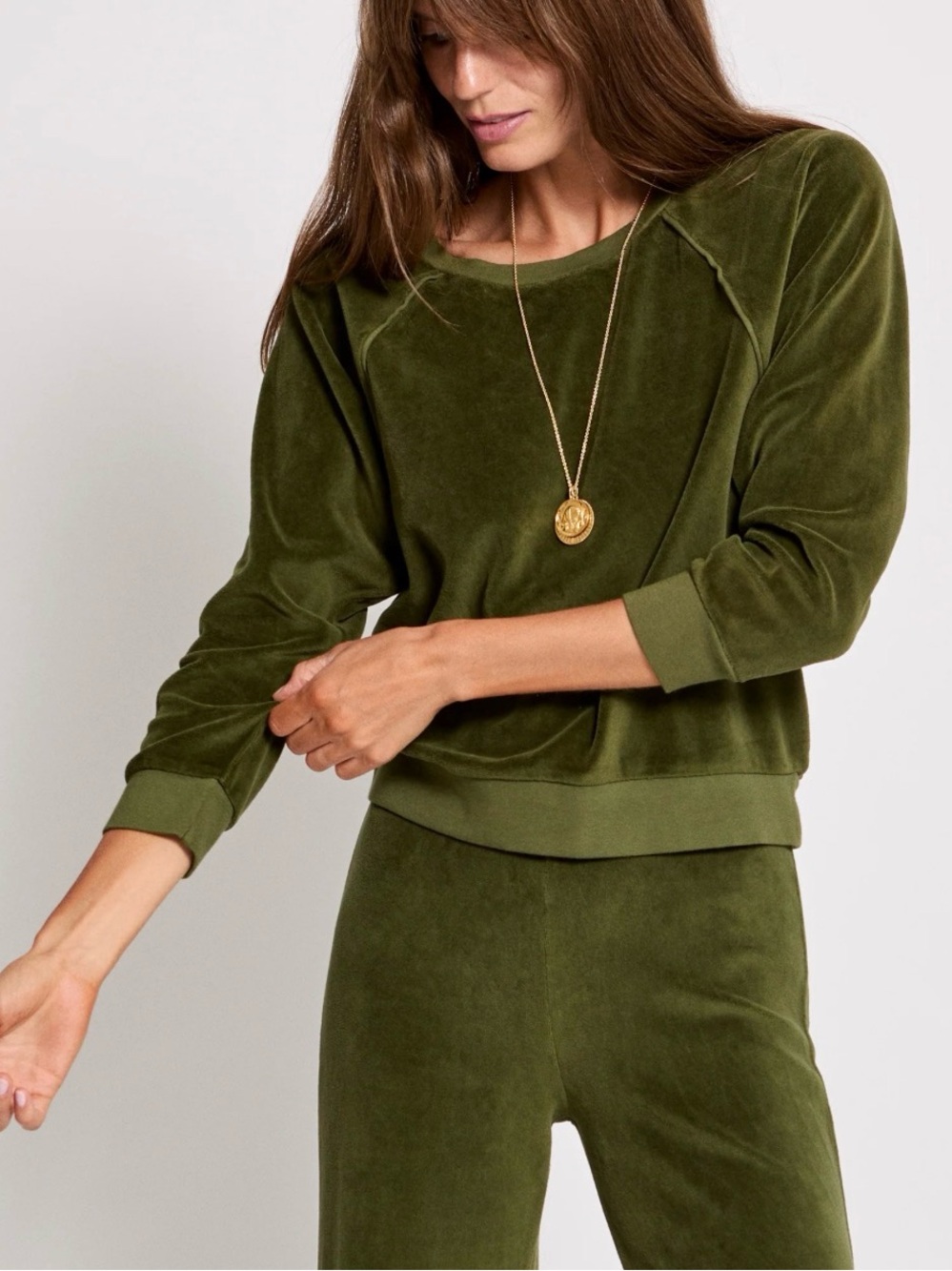 Suzi Kondi Velvet Olive Green size Medium like new